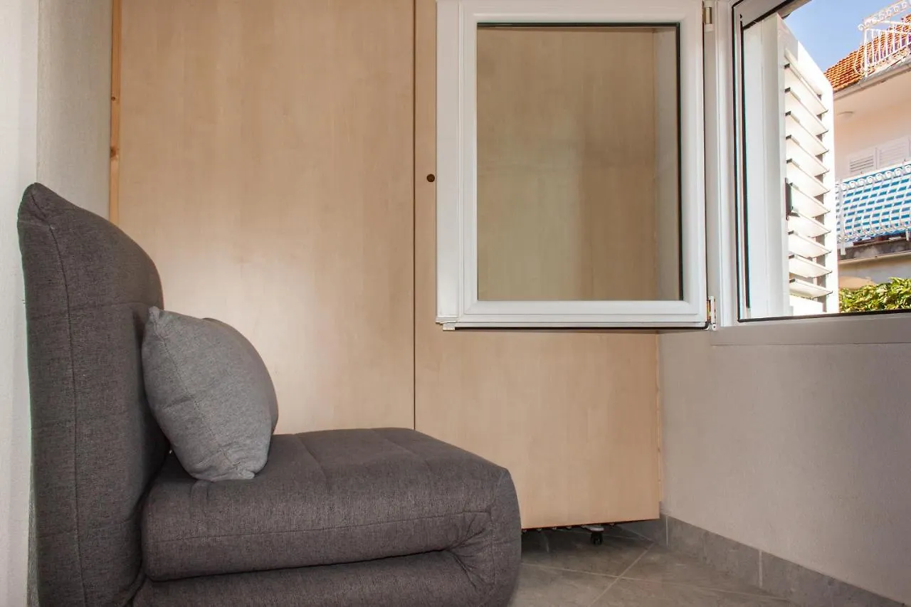 Marcel Apartment Mit Meerblick Trogir