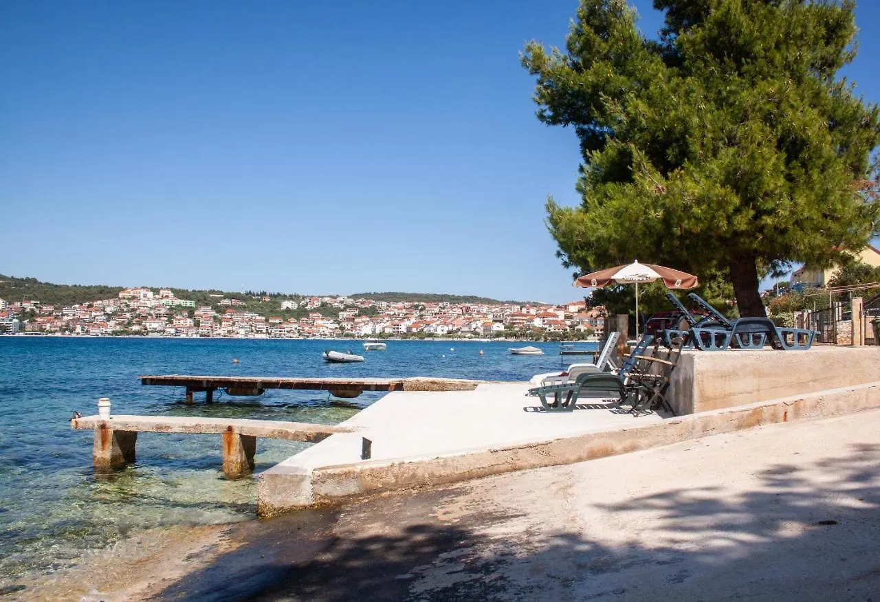 Marcel Apartment Mit Meerblick Trogir Croatia