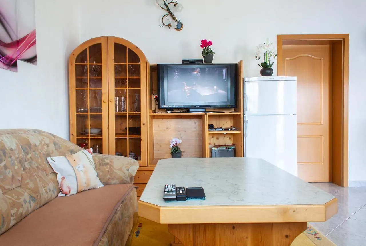 Marcel Apartment Mit Meerblick Trogir Croatia