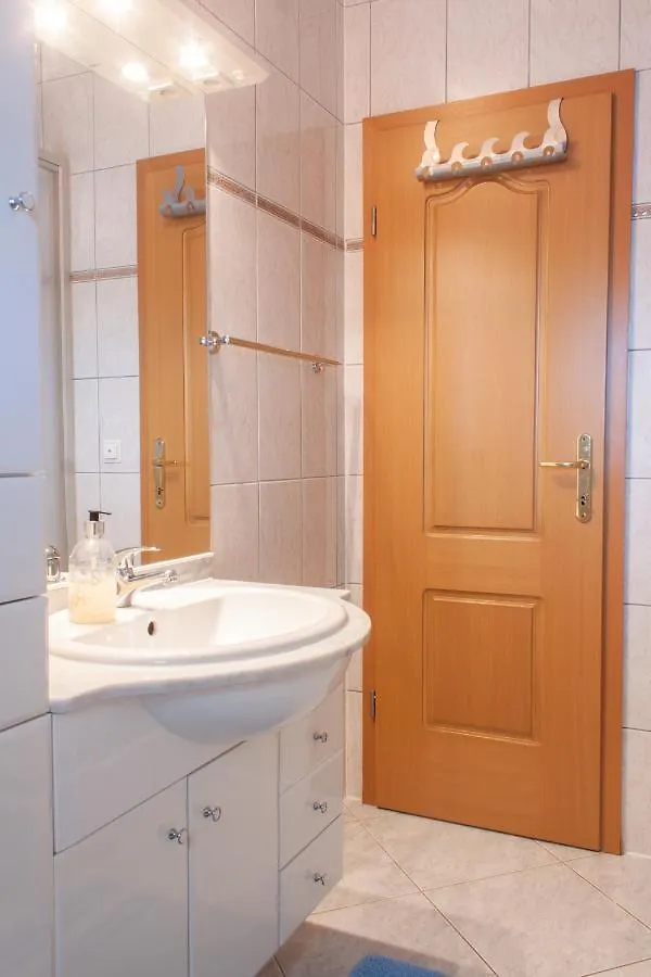 Marcel Apartment Mit Meerblick Trogir Croatia