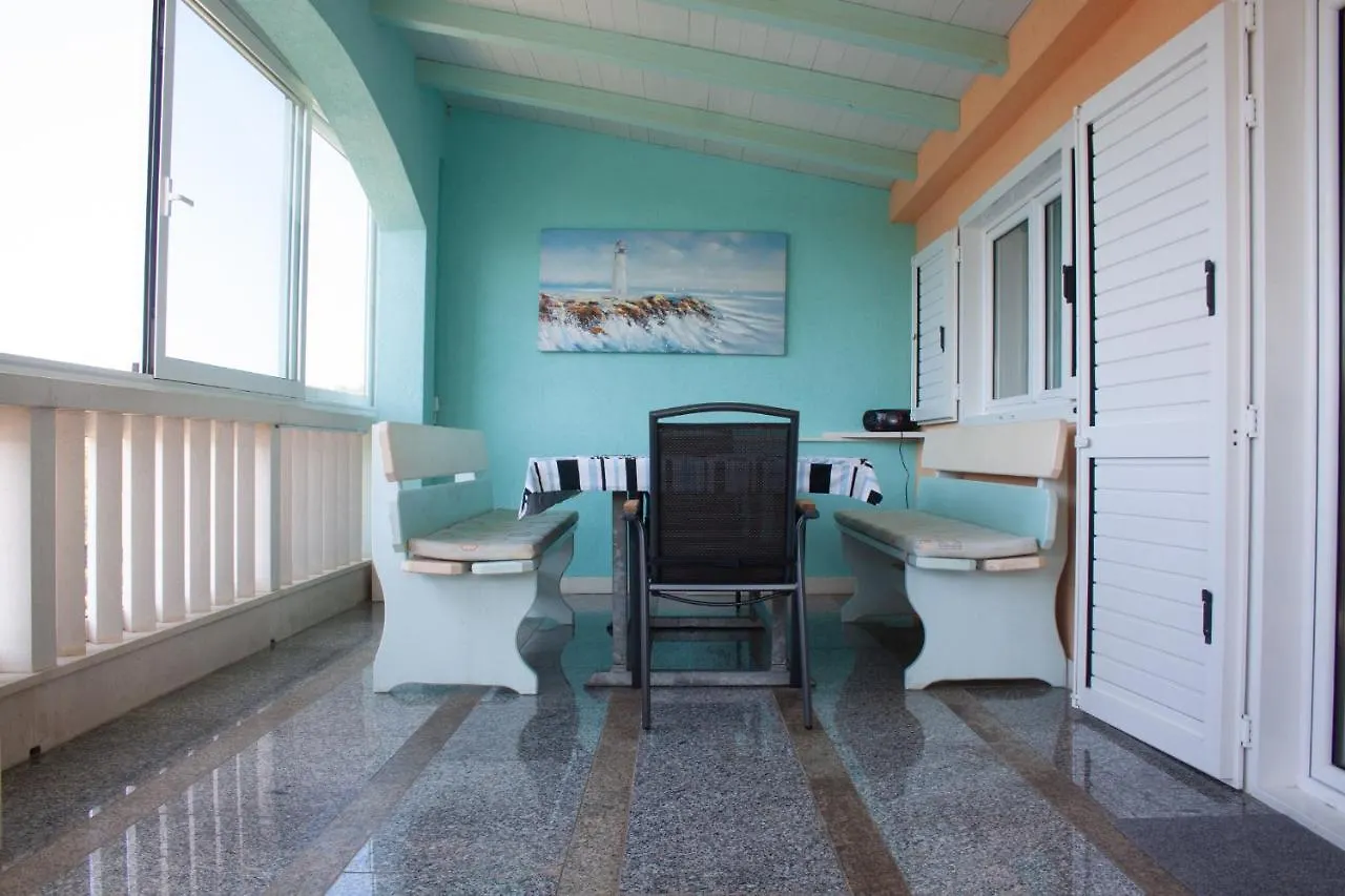 Marcel Apartment Mit Meerblick Trogir