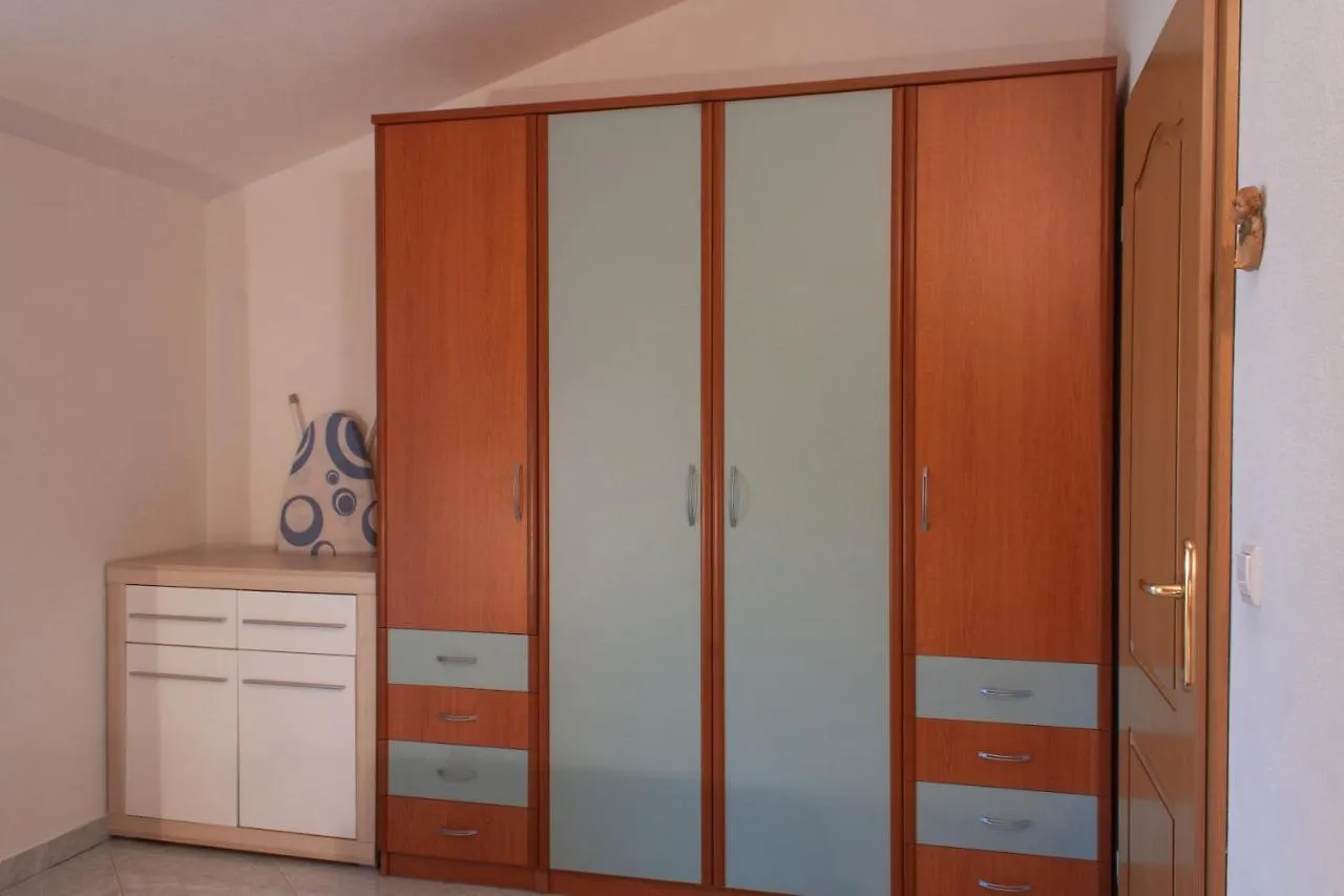 Marcel Apartment Mit Meerblick Trogir
